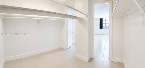 484 NW 165th St Road Miami FL 33169