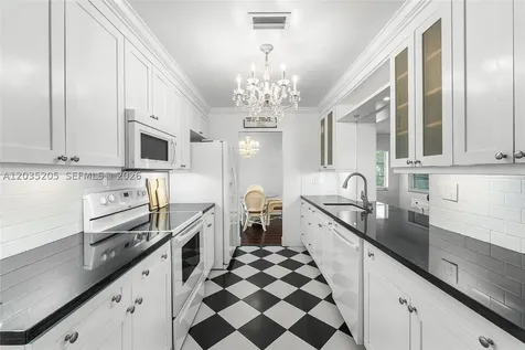 4705 NW 43rd Avenue Tamarac FL 33319