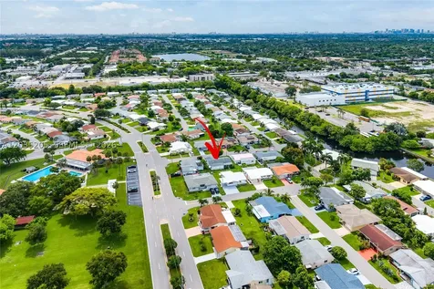 4705 NW 43rd Avenue Tamarac FL 33319