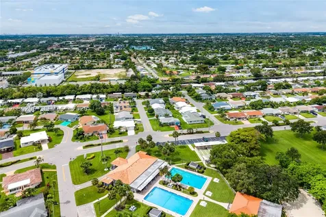 4705 NW 43rd Avenue Tamarac FL 33319