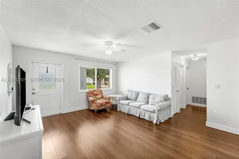 4705 NW 43rd Avenue Tamarac FL 33319