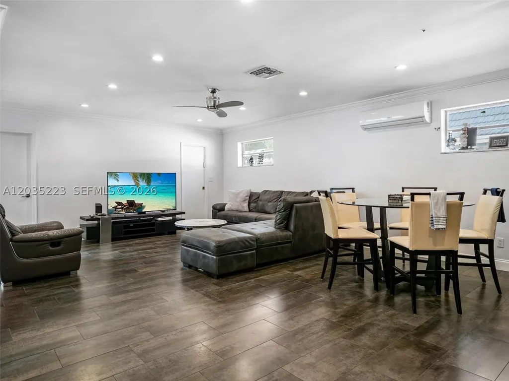 3610 N 53rd Avenue Hollywood FL 33021