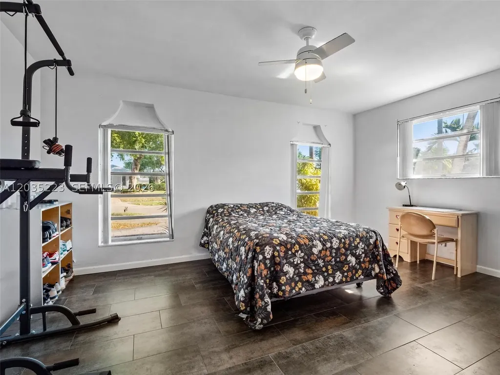 3610 N 53rd Avenue Hollywood FL 33021