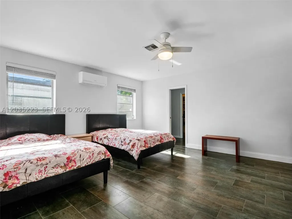3610 N 53rd Avenue Hollywood FL 33021