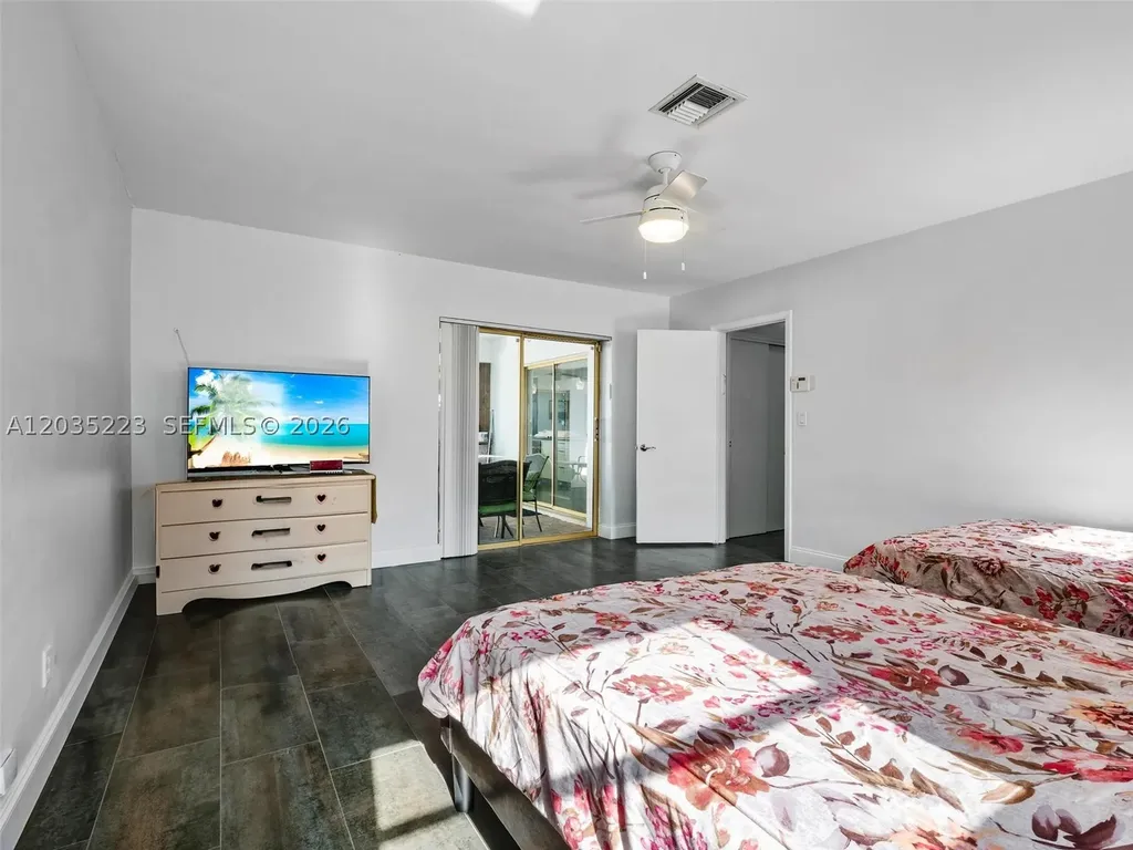 3610 N 53rd Avenue Hollywood FL 33021