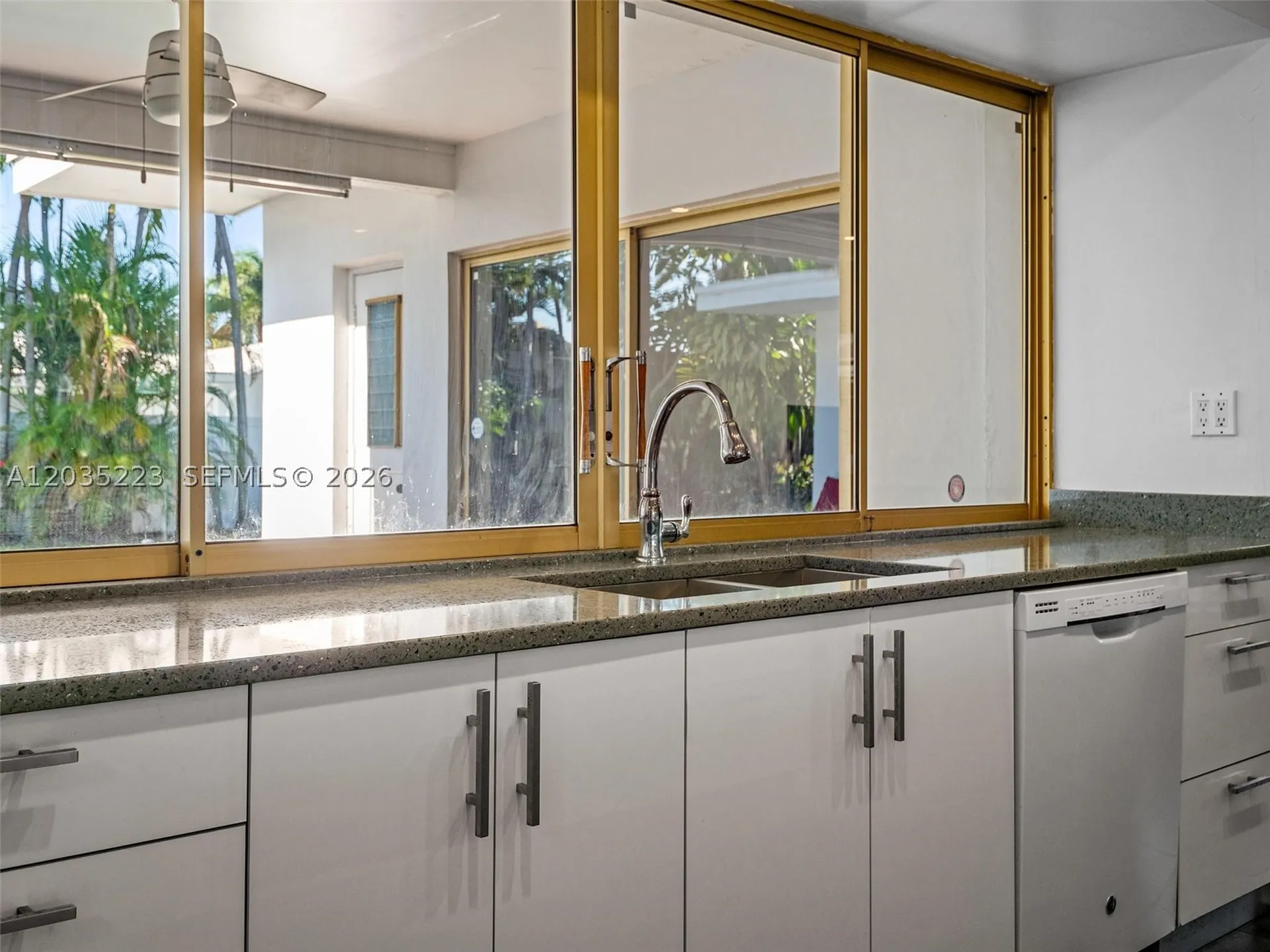 3610 N 53rd Avenue Hollywood FL 33021