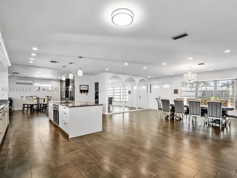 3610 N 53rd Avenue Hollywood FL 33021