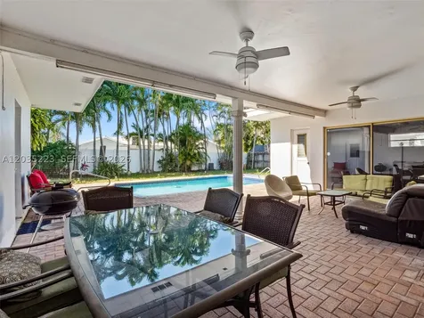 3610 N 53rd Avenue Hollywood FL 33021