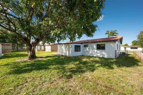 1421 NW 33rd Avenue Lauderhill FL 33311