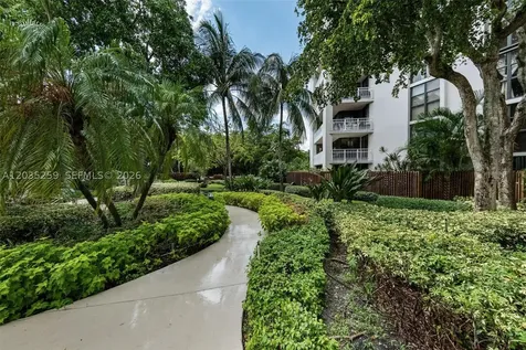 2000 Towerside Terrace Miami FL 33138