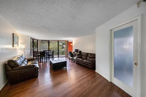 2000 Towerside Terrace Miami FL 33138