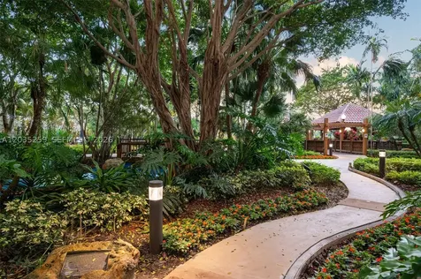 2000 Towerside Terrace Miami FL 33138