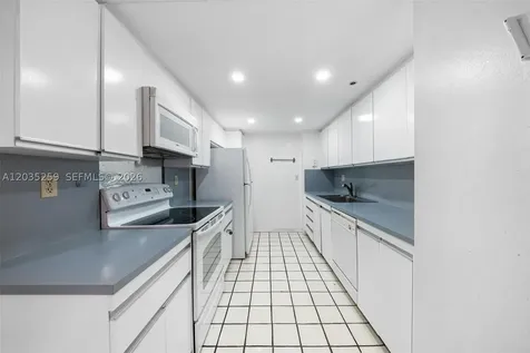 2000 Towerside Terrace Miami FL 33138