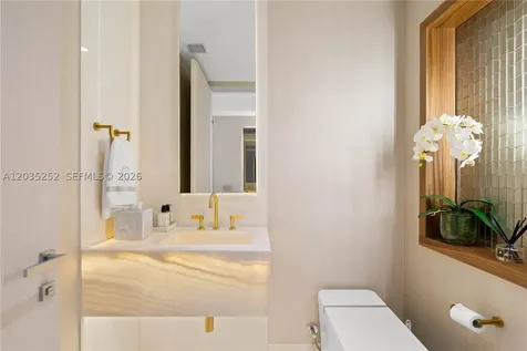 18975 Collins Avenue Sunny Isles Beach FL 33160