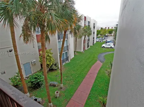 9411 SW 4th Street Miami FL 33174