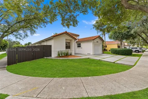 15153 NW 89th Place Miami Lakes FL 33018