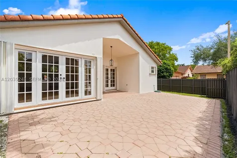 15153 NW 89th Place Miami Lakes FL 33018