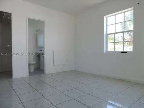 3615 Thomas Avenue Miami FL 33133
