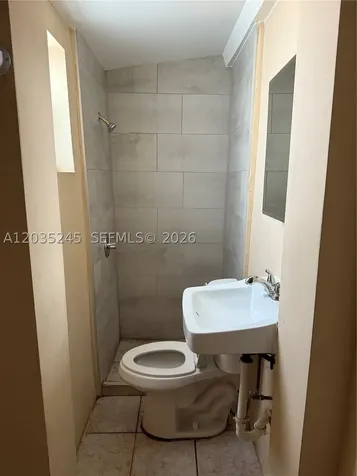41 SW 7th Avenue Dania Beach FL 33004