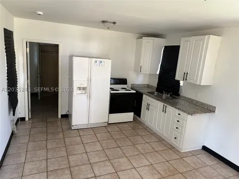 41 SW 7th Avenue Dania Beach FL 33004