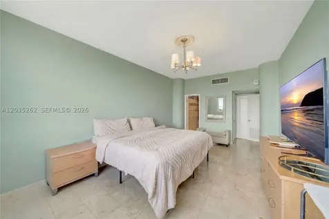 5005 Collins Avenue Miami Beach FL 33140