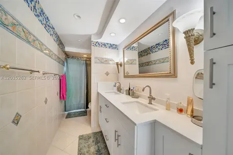 5005 Collins Avenue Miami Beach FL 33140