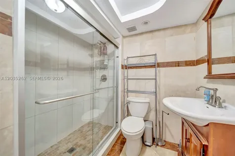 5005 Collins Avenue Miami Beach FL 33140