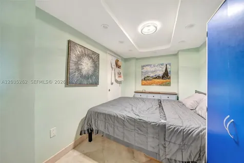 5005 Collins Avenue Miami Beach FL 33140