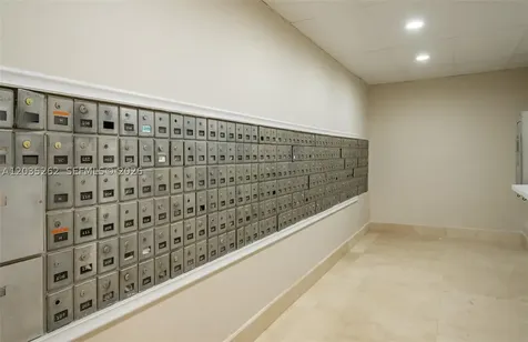 5005 Collins Avenue Miami Beach FL 33140