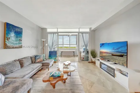 5005 Collins Avenue Miami Beach FL 33140