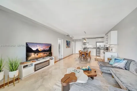 5005 Collins Avenue Miami Beach FL 33140