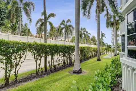 3181 S Ocean Drive Hallandale Beach FL 33009