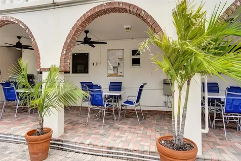 3181 S Ocean Drive Hallandale Beach FL 33009