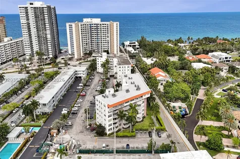 3181 S Ocean Drive Hallandale Beach FL 33009