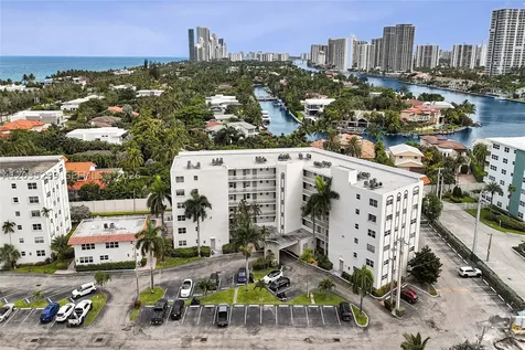 3181 S Ocean Drive Hallandale Beach FL 33009