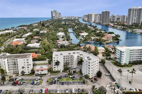 3181 S Ocean Drive Hallandale Beach FL 33009