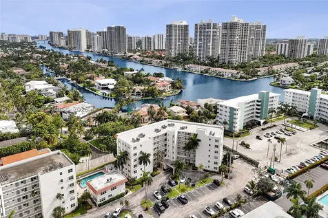 3181 S Ocean Drive Hallandale Beach FL 33009