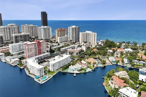 3181 S Ocean Drive Hallandale Beach FL 33009