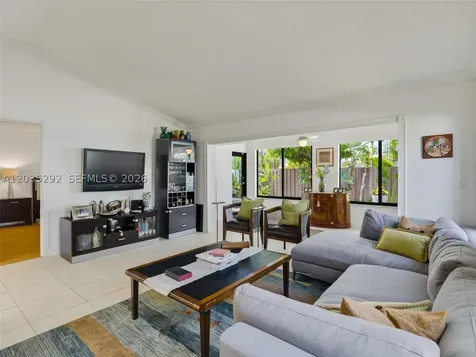 11472 SW 87th Terrace Miami FL 33173