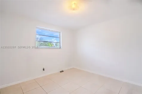 421 NE 1st Street Hallandale Beach FL 33009