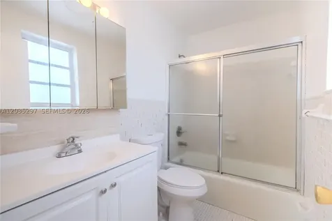 421 NE 1st Street Hallandale Beach FL 33009