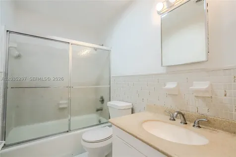 421 NE 1st Street Hallandale Beach FL 33009