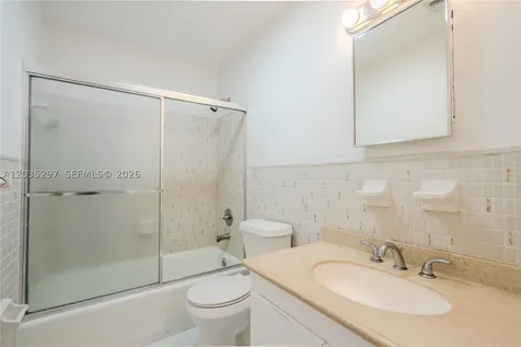 421 NE 1st Street Hallandale Beach FL 33009