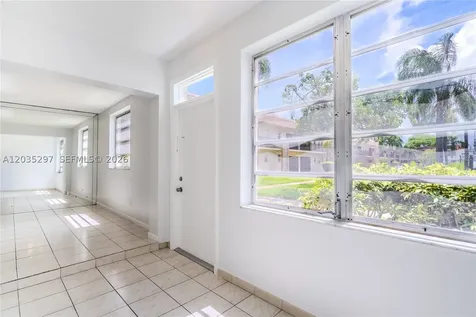 421 NE 1st Street Hallandale Beach FL 33009