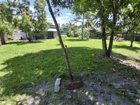 220 NW 150th Street Miami FL 33168