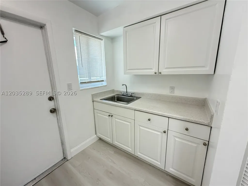 2417 NW 20th Street Fort Lauderdale FL 33311