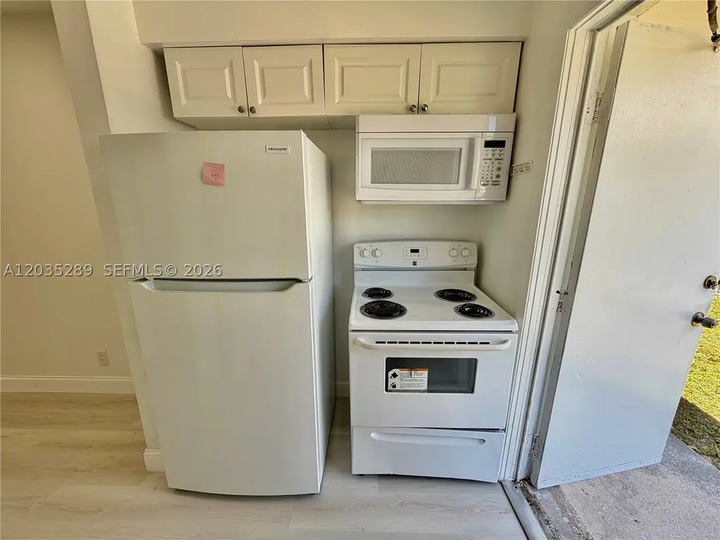 2417 NW 20th Street Fort Lauderdale FL 33311