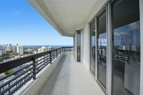 3500 Mystic Pointe Drive Aventura FL 33180