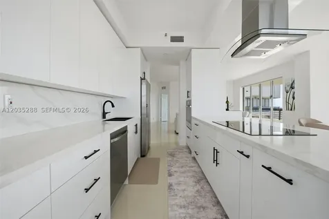 3500 Mystic Pointe Drive Aventura FL 33180