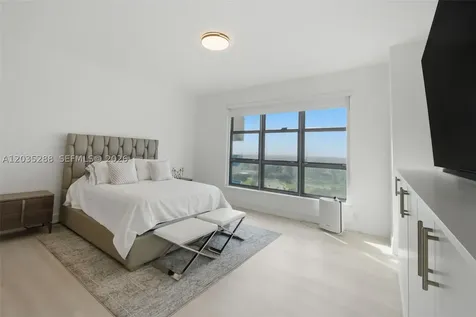 3500 Mystic Pointe Drive Aventura FL 33180
